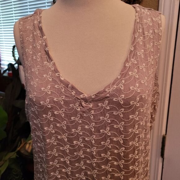 LOGO Lori Goldstein Midi Dress Eyelet Gray White Side Slit Casual Sleeveless XL - Picture 4 of 10